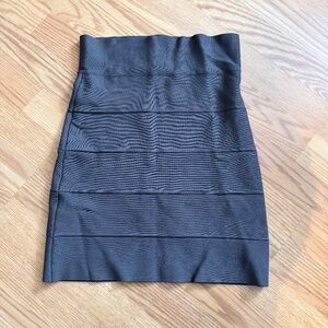 BCBGMaxAzria Banded Mini Skirt | Small